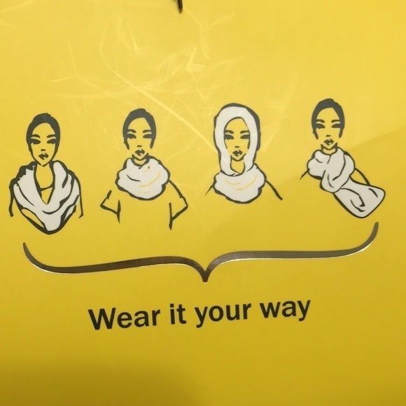 NWT Modena Loop Scarf - Picture 3 of 5